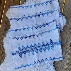 Set of 4 vintage Embroidered place mats